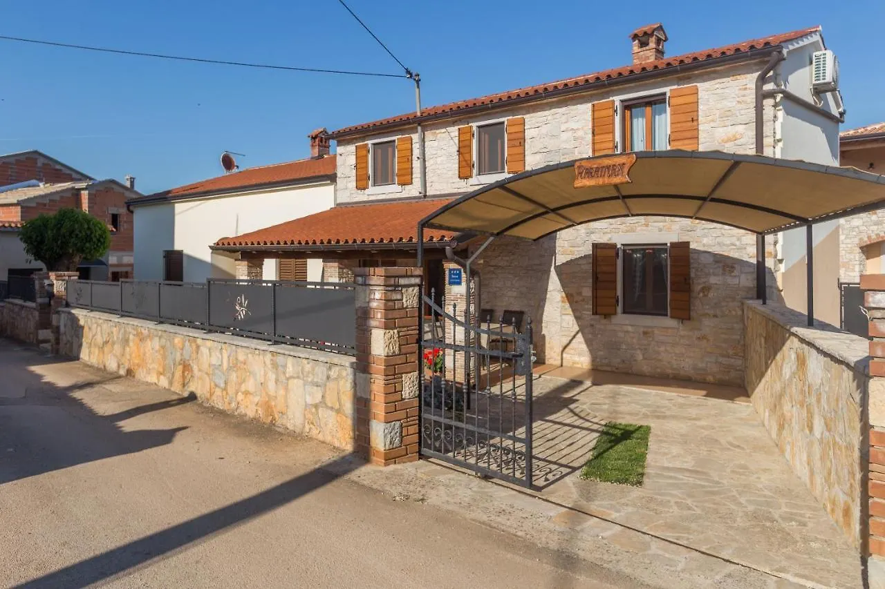 Apartments With A Parking Space Tar, Porec - 13245 Tar-Vabriga