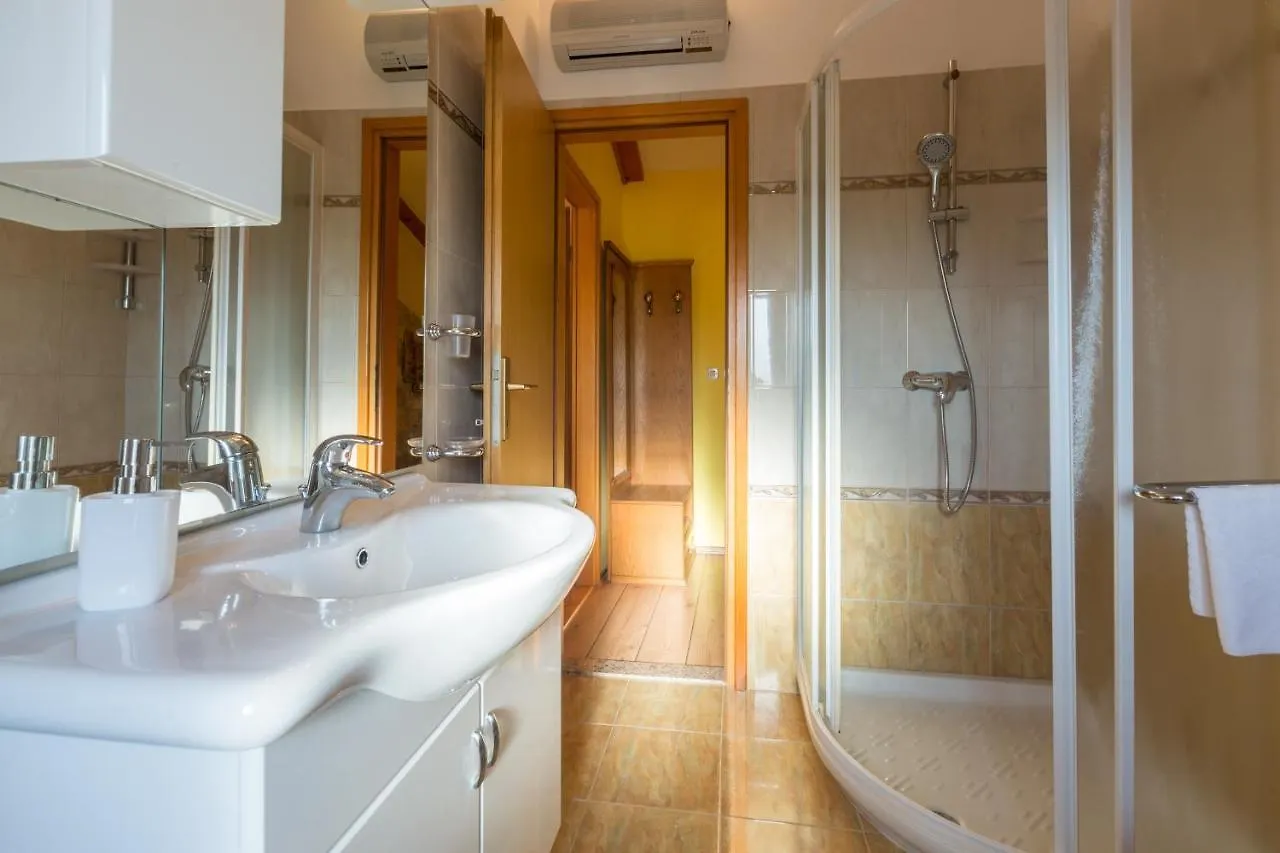 Apartments With A Parking Space Tar, Porec - 13245 Tar-Vabriga 0*,