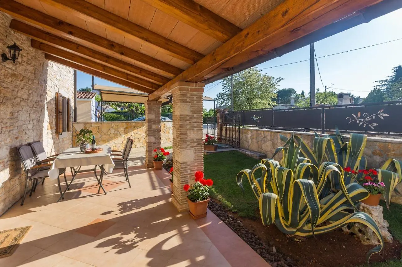 Apartments With A Parking Space Tar, Porec - 13245 Tar-Vabriga